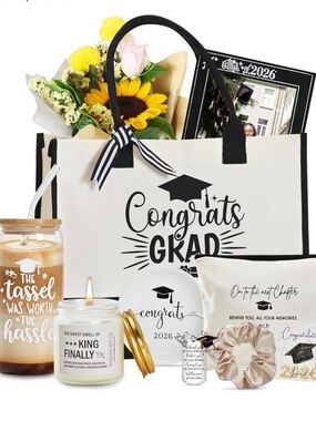 Congrats Grad Gift Tote Bag Set in White and Black